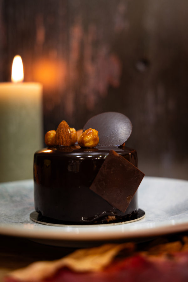 L'authentique gobelin composé de sa mousse au chocolat et de son parfait glaçage.